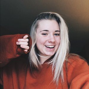 Meet your Posher, Caroline